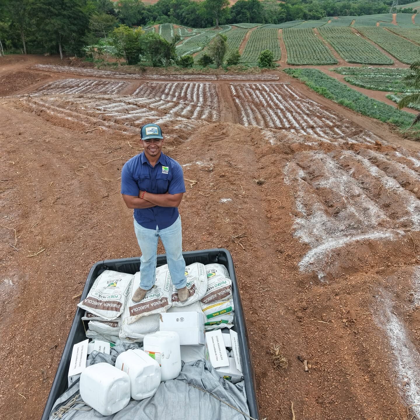 Vista aérea con carga de productos Enlasa